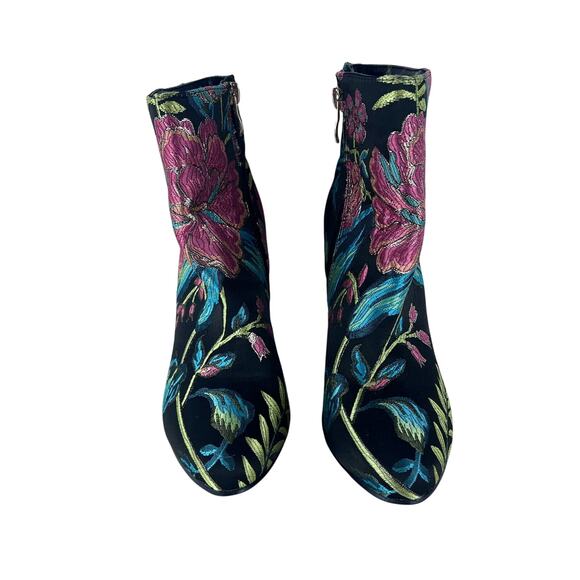 NEIMAN MARCUS NEW ANKLE BOOTS IN BROCADE SIZE 6.5 - Picture 2 of 7